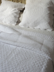 couvre-lit boutis provençal blanc